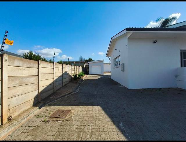 5 BEDROOM HOUSE FOR SALE IN NORWOOD